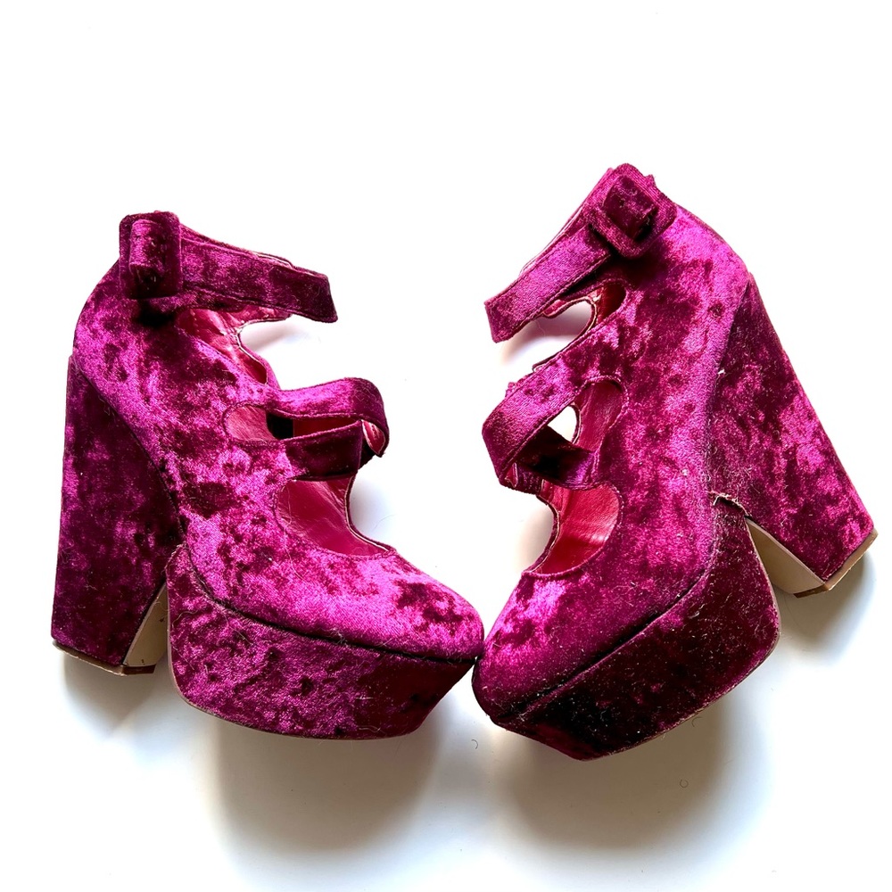 BOOHOO Velvet Pink Platform Heels